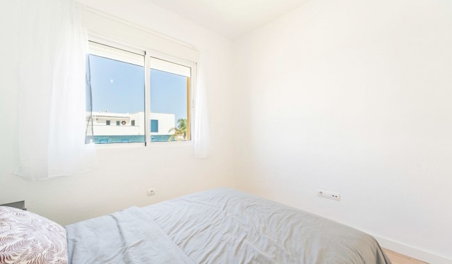 Sprzedaż - Apartament - Orihuela costa - Playa Flamenca