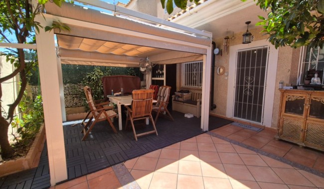 Adosado - Segunda mano - Torrevieja - Centro