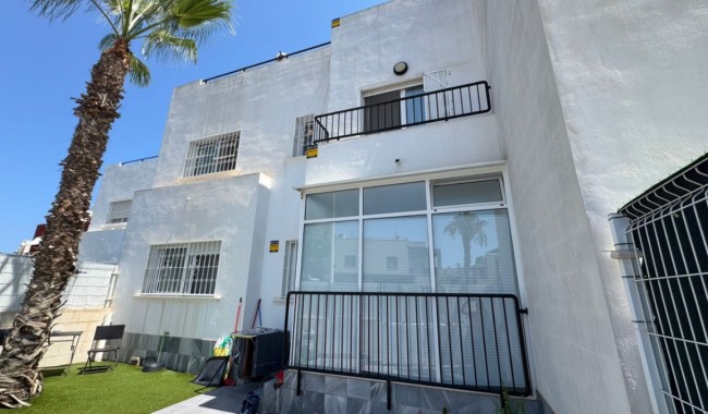 Adosado - Segunda mano - Torrevieja - Centro