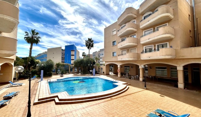 Apartament - Sprzedaż - Cabo Roig - AH-1601