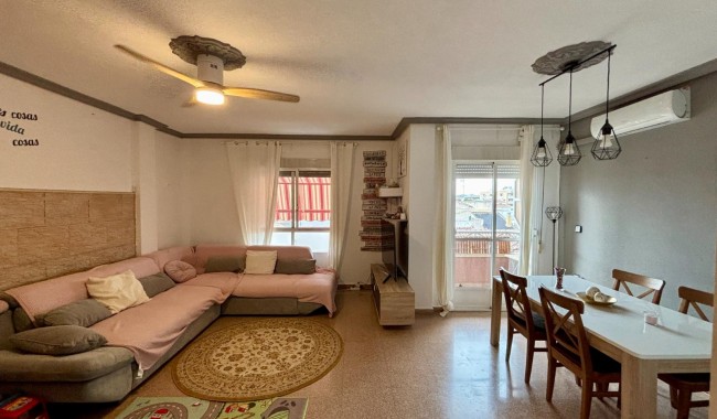 Apartament - Sprzedaż - Los Montesinos - CV-538
