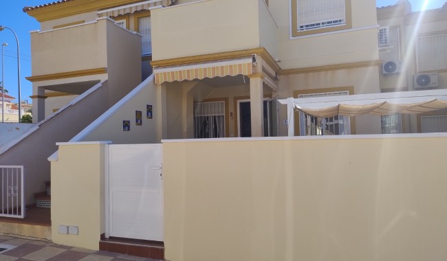 Apartament - Sprzedaż - Orihuela costa - Orihuela costa