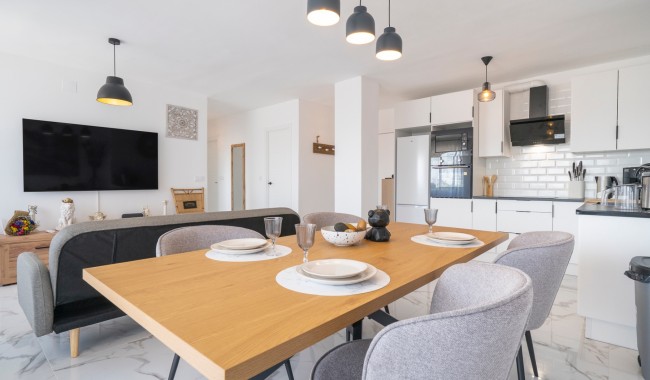 Apartament - Sprzedaż - Orihuela costa - Punta Prima