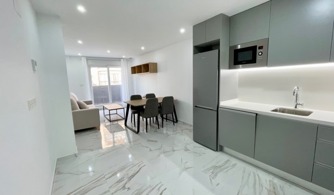 Apartament - Sprzedaż - Torrevieja - Centro