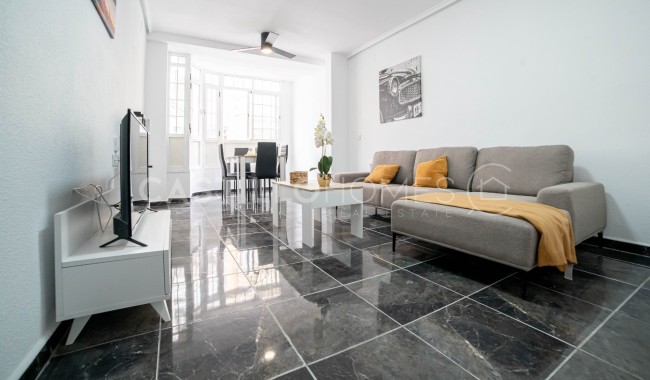 Apartament - Sprzedaż - Torrevieja - Centro