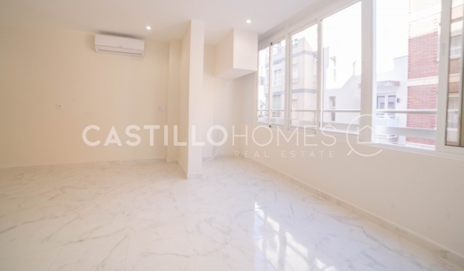 Apartament - Sprzedaż - Torrevieja - Centro