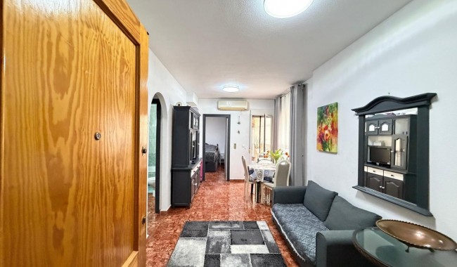 Apartament - Sprzedaż - Torrevieja - Centro