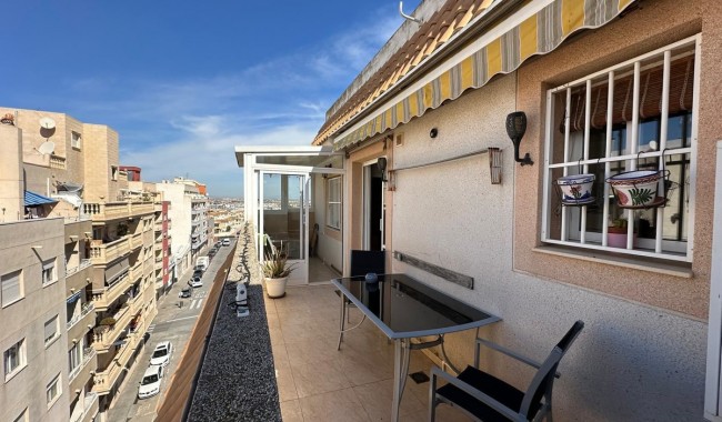 Apartament - Sprzedaż - Torrevieja - Centro