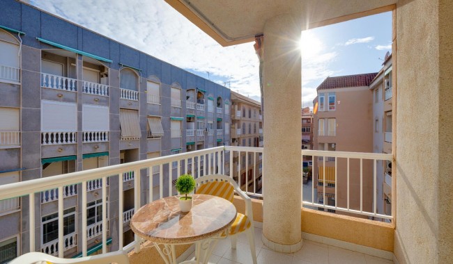 Apartament - Sprzedaż - Torrevieja - Centro