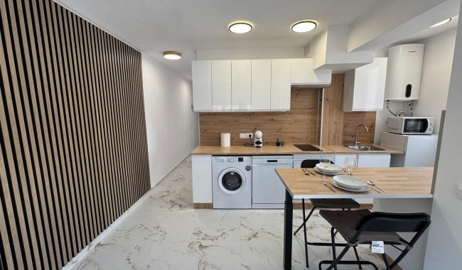 Apartament - Sprzedaż - Torrevieja - Centro