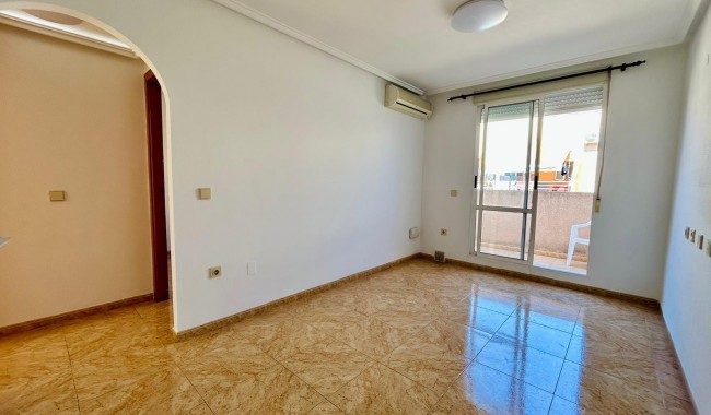 Apartament - Sprzedaż - Torrevieja - Centro