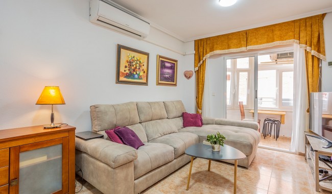 Apartament - Sprzedaż - Torrevieja - CH-4579