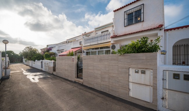 Apartament - Sprzedaż - Torrevieja - CV-510