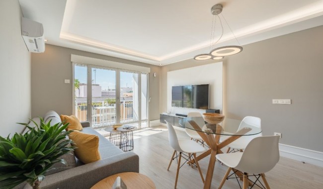 Apartament - Sprzedaż - Torrevieja - CV-511