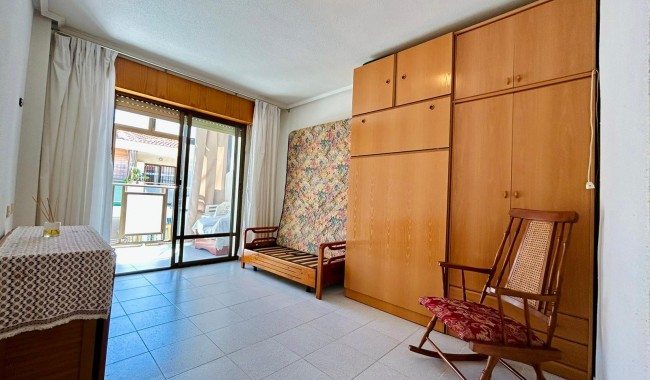 Apartament - Sprzedaż - Torrevieja - El Chaparral