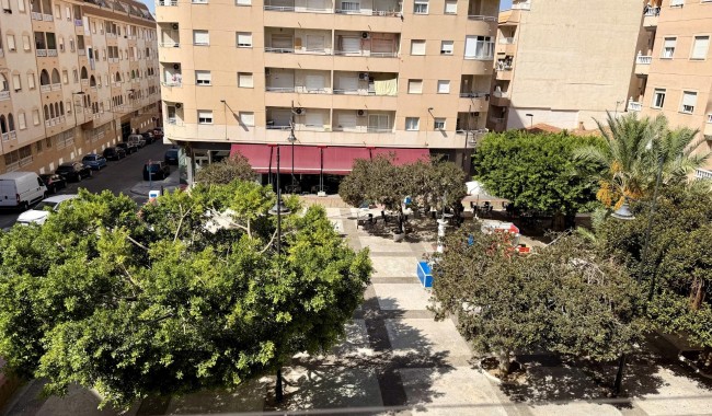 Apartament - Sprzedaż - Torrevieja - El Molino
