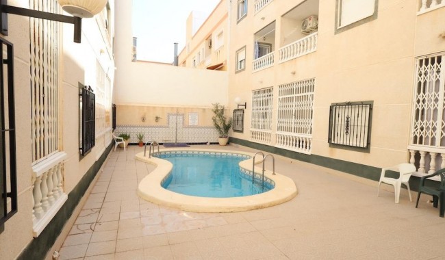 Apartament - Sprzedaż - Torrevieja - Estacion de autobuses