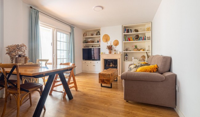 Apartament - Sprzedaż - Torrevieja - HP-1129