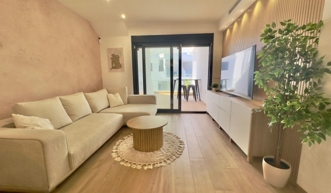 Apartament - Sprzedaż - Torrevieja - Los Balcones