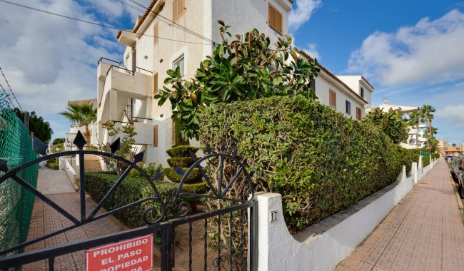 Apartament - Sprzedaż - Torrevieja - Playa De Los Locos