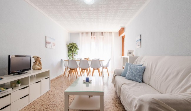 Apartament - Sprzedaż - Torrevieja - Playa de los Naufragos