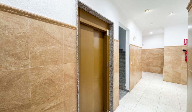 Apartament - Sprzedaż - Torrevieja - Playa del cura