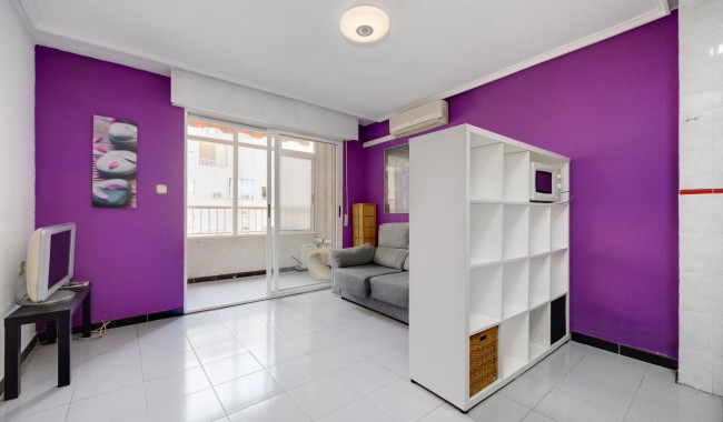 Apartament - Sprzedaż - Torrevieja - ST-8114