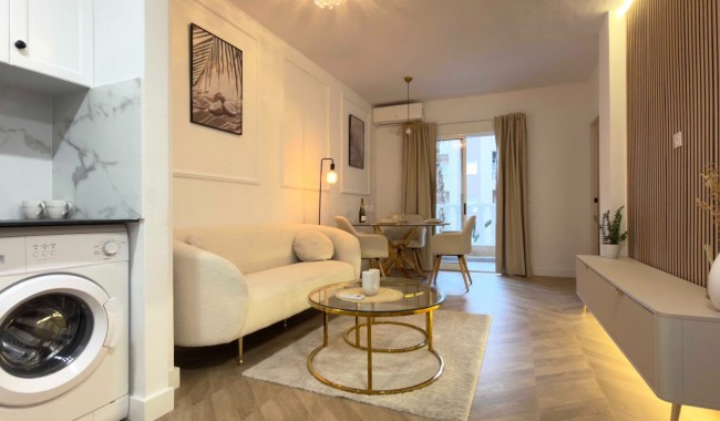 Apartament - Sprzedaż - Torrevieja - Torrevieja