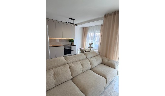 Apartament - Sprzedaż - Torrevieja - Torrevieja