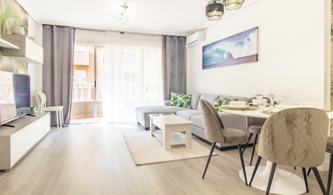 Apartamento - Segunda mano - Torrevieja - Centro