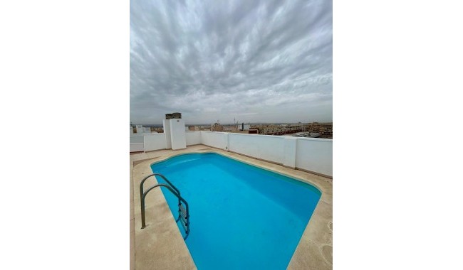 Apartamento - Segunda mano - Torrevieja - Centro