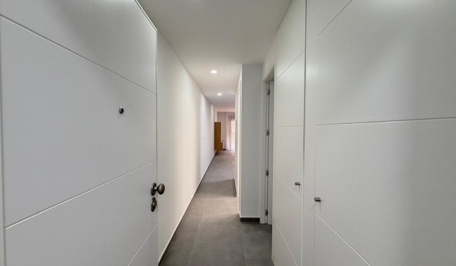 Apartamento - Segunda mano - Torrevieja - Centro