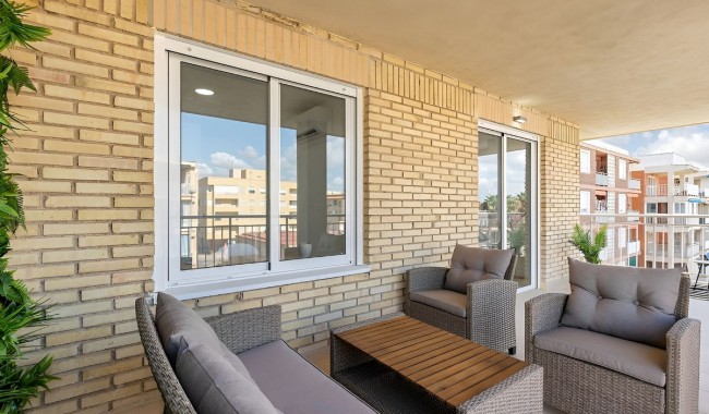 Apartamento - Segunda mano - Torrevieja - Centro