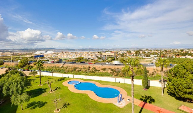 Apartamento - Segunda mano - Torrevieja - Centro