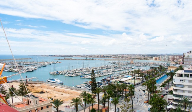 Apartamento - Segunda mano - Torrevieja - Centro