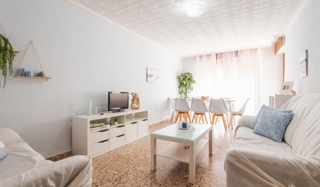 Apartamento - Segunda mano - Torrevieja - Centro