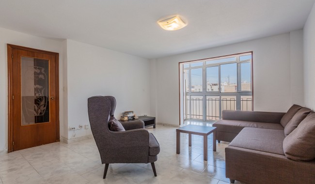 Apartamento - Segunda mano - Torrevieja - CH-3407