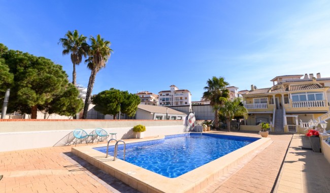 Apartamento - Segunda mano - Torrevieja - CO-2497