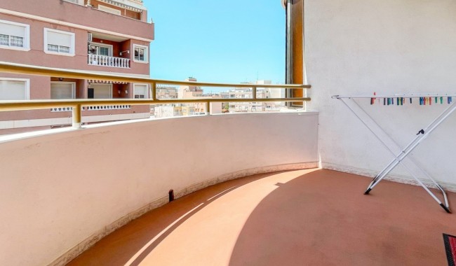 Apartamento - Segunda mano - Torrevieja - El Acequión - Los Náufragos