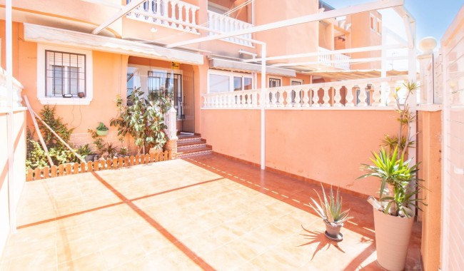 Apartamento - Segunda mano - Torrevieja - HP-2830