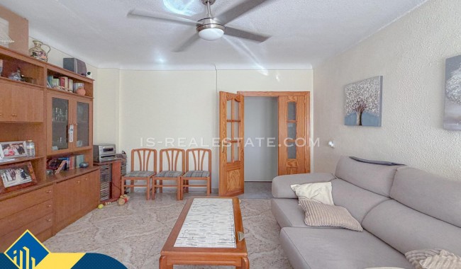 Apartamento - Segunda mano - Torrevieja - Paseo maritimo