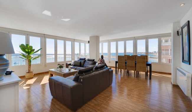 Apartamento - Segunda mano - Torrevieja - Playa de La Acequion