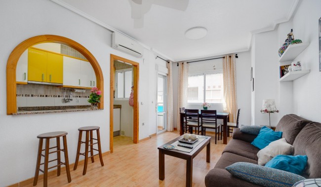 Apartamento - Segunda mano - Torrevieja - Playa de La Acequion