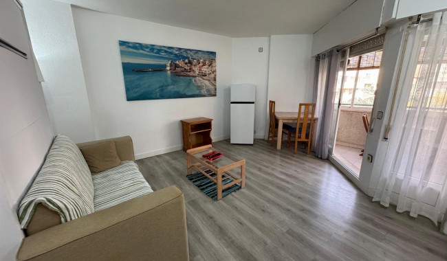 Apartamento - Segunda mano - Torrevieja - Playa de Los Locos-Curva del Palangre