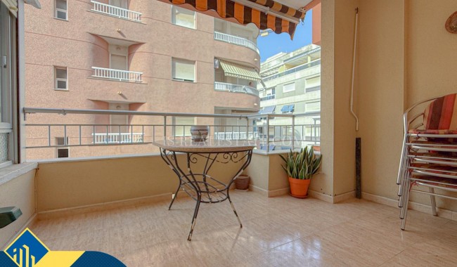 Apartamento - Segunda mano - Torrevieja - Playa de los locos