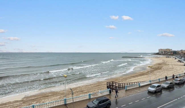 Apartamento - Segunda mano - Torrevieja - Playa de los locos