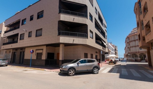 Apartamento - Segunda mano - Torrevieja - VR-4478