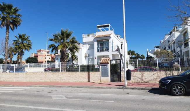 Apartment - Resale - Torrevieja - Aguas Nuevas
