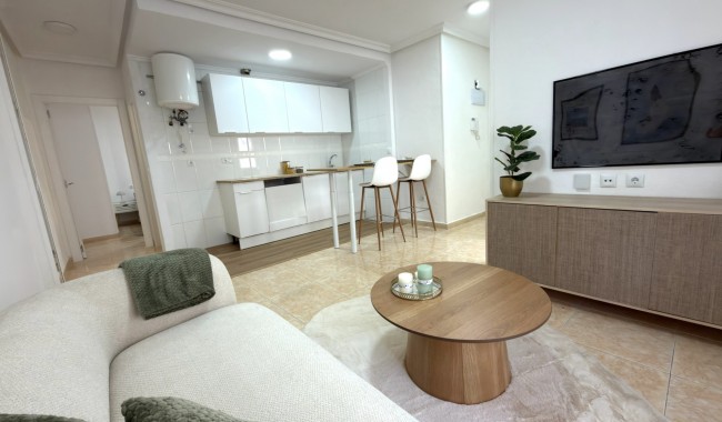 Apartment - Resale - Torrevieja - CI-9565