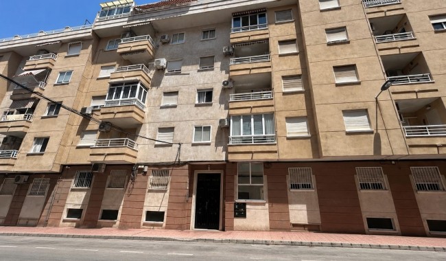 Apartment - Resale - Torrevieja - Estacion de autobuses